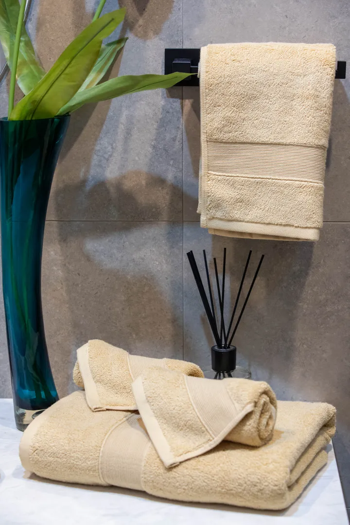 Majesty - Cozy Bliss Pack (1 Bath Towel, 2 Hand Towel, 2 Face Washer)